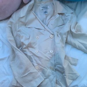 cinched white blazer !